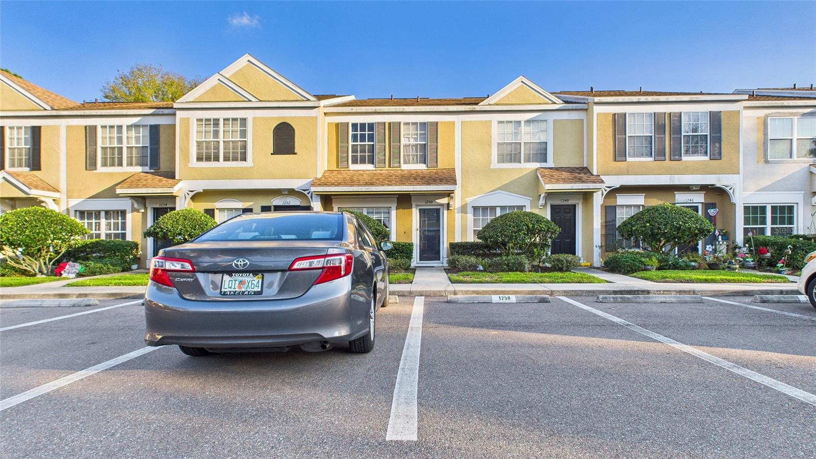 MEADOW POINTE - Residential