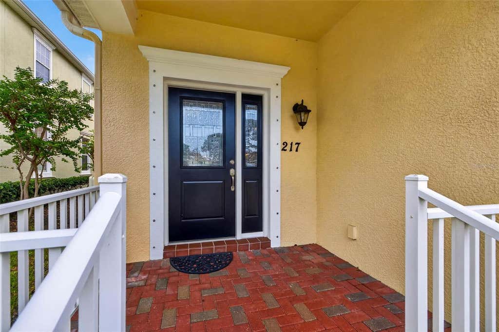 Photo of 217 49th Avenue N, St Petersburg, FL 33703 (MLS # TB8537869)