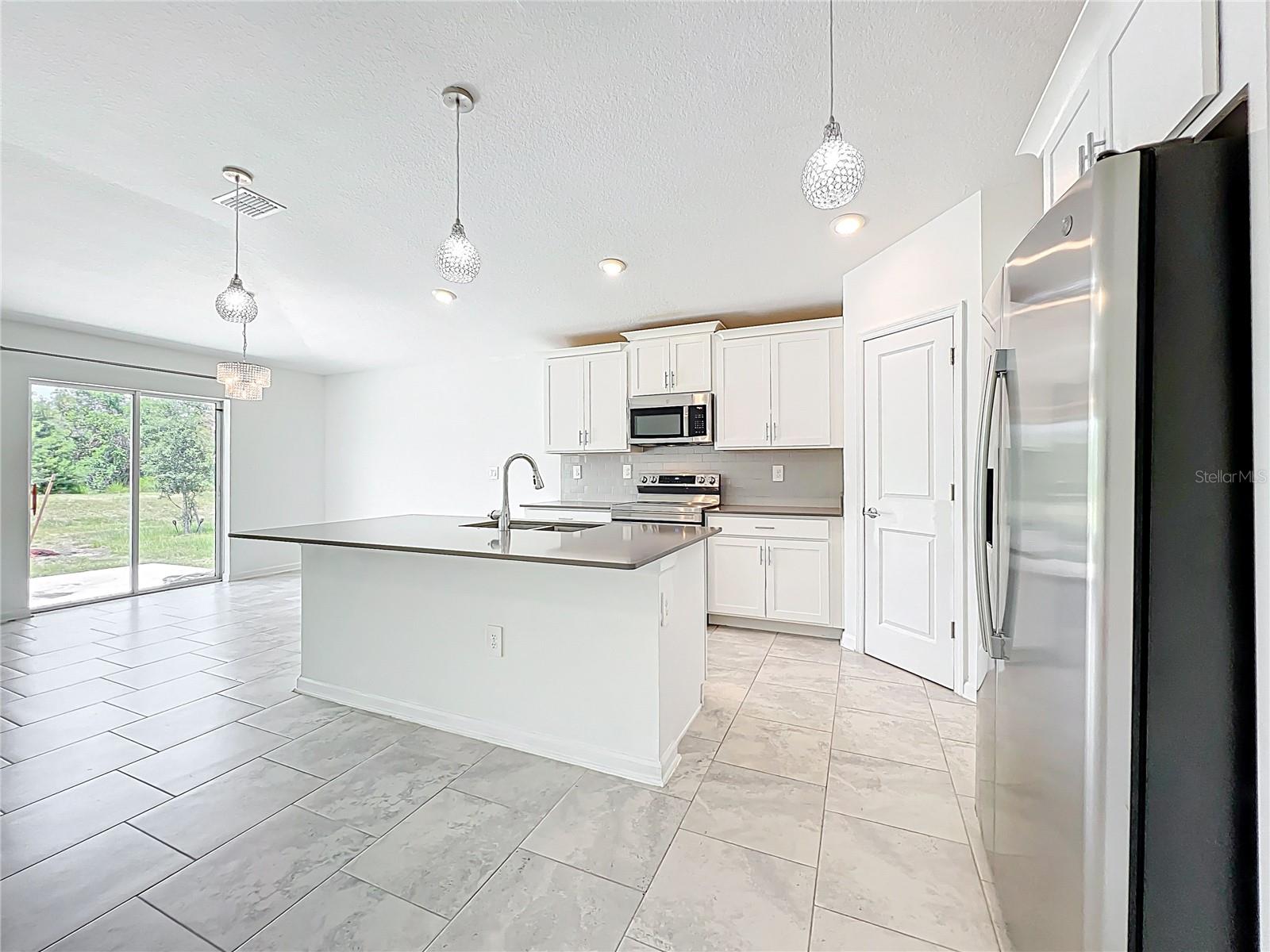 TRINITY LAKES 50 - Residential Lease