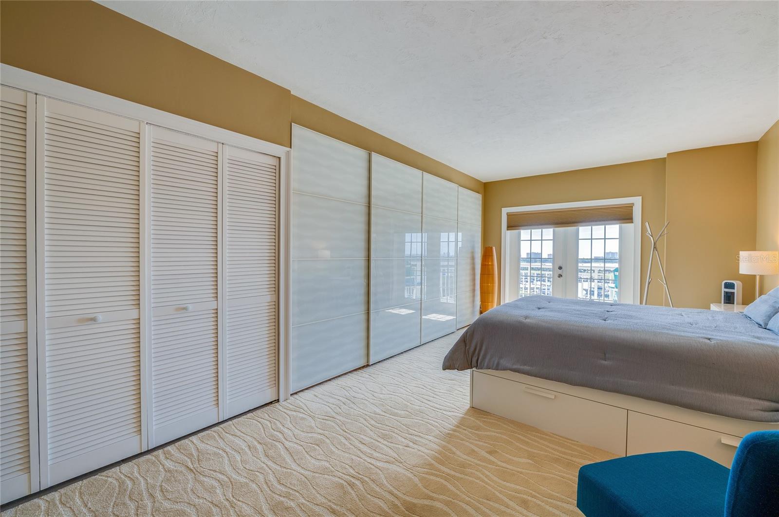 LANDMARK CONDO - Residential