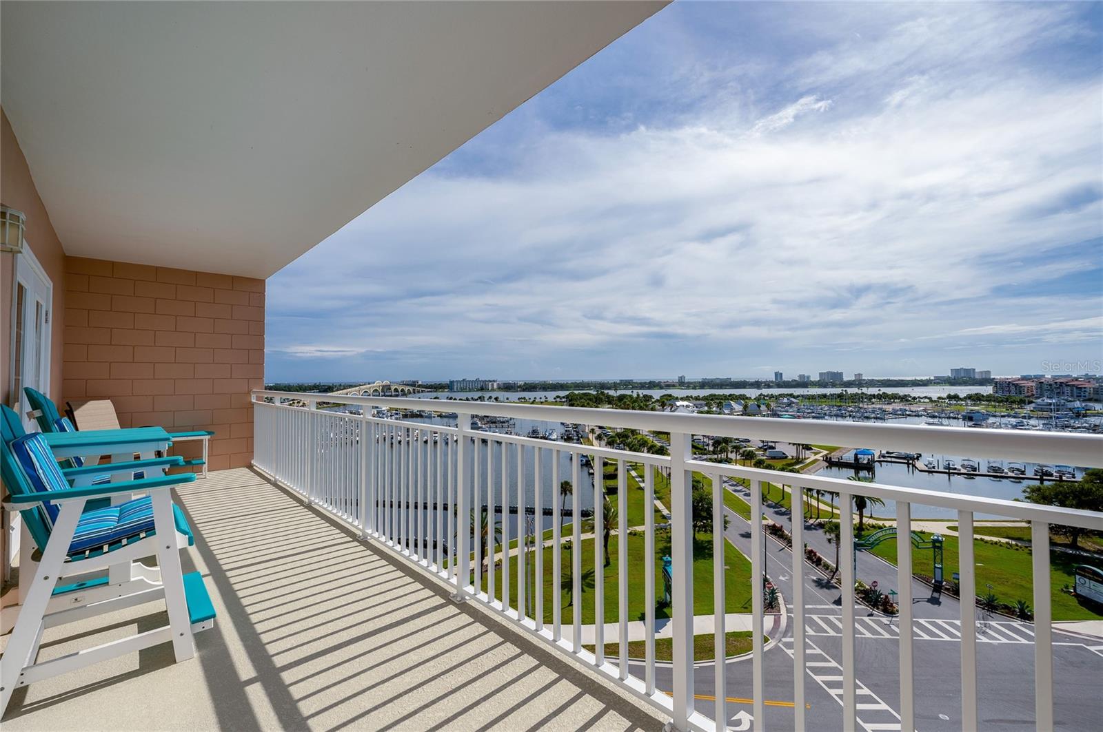 LANDMARK CONDO - Residential