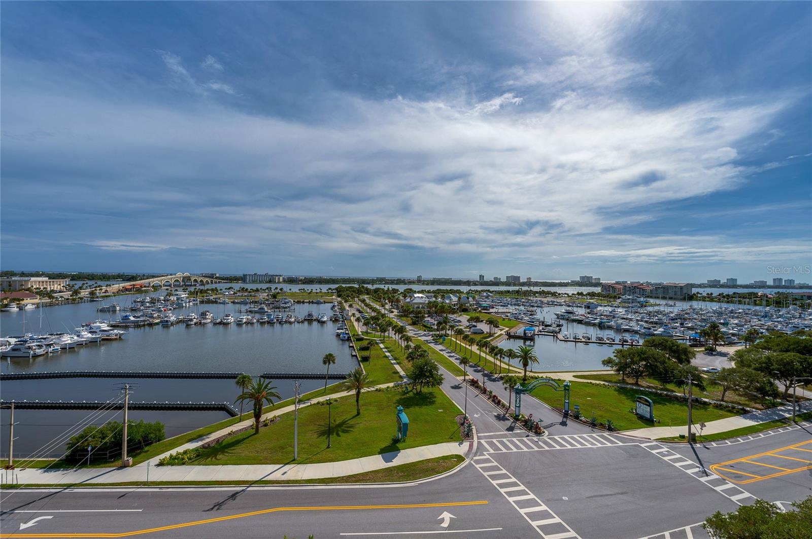 LANDMARK CONDO - Residential