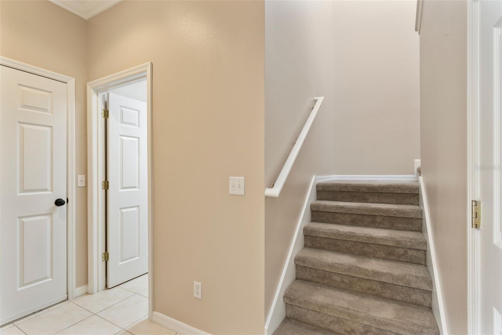 CRESTWOOD HEIGHTS - Residential