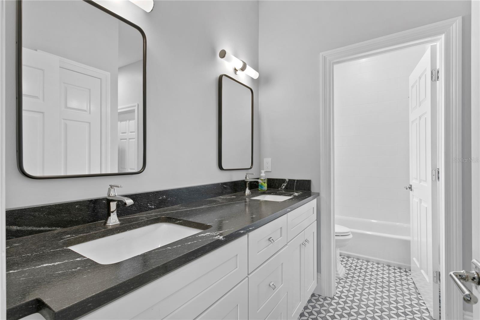 GOLF VIEW PARK 11 PAGE 72 - Residential