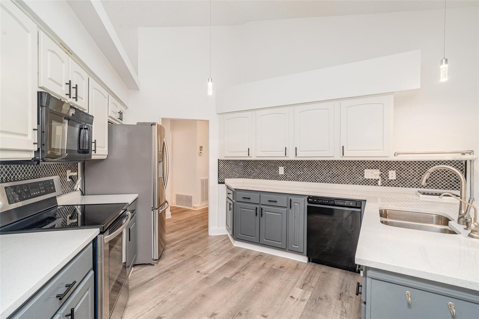 SUN CITY CENTER UNIT 52 - Residential