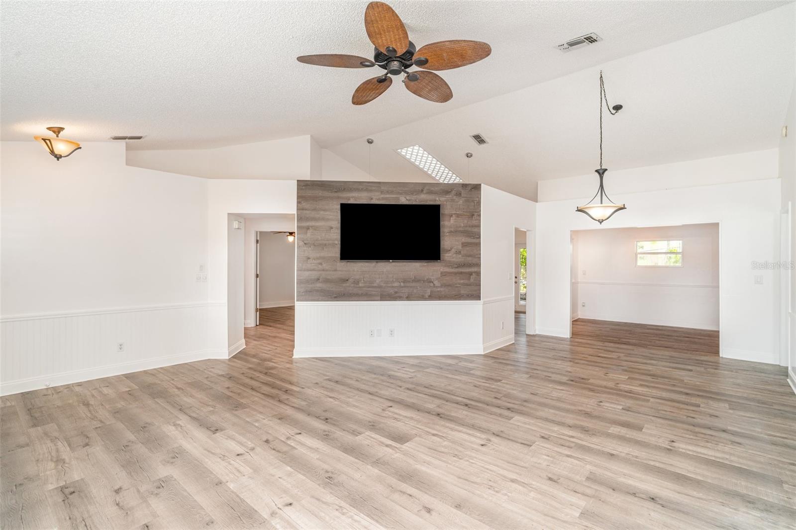 SUN CITY CENTER UNIT 52 - Residential