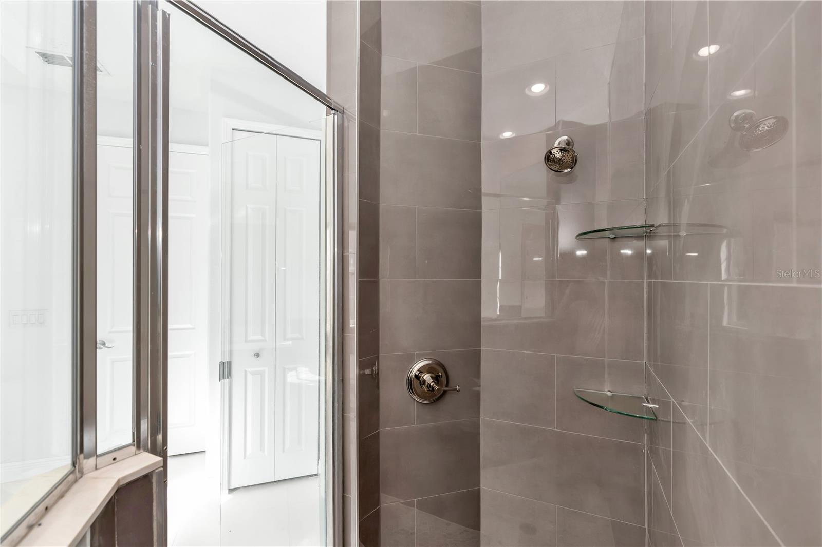 RETREAT AT WEKIVA - PH 2 - Residential