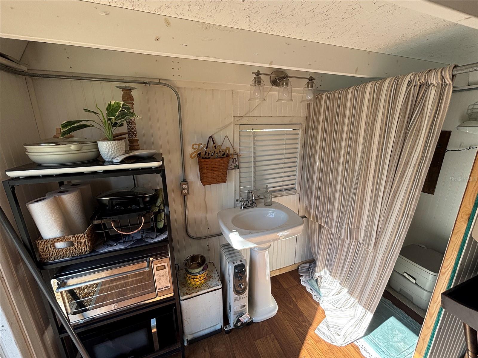 SOTHERDEN ACRES - Residential