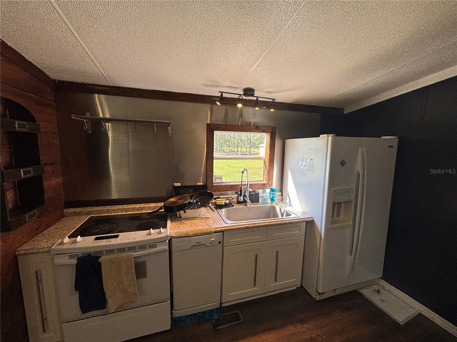 SOTHERDEN ACRES - Residential