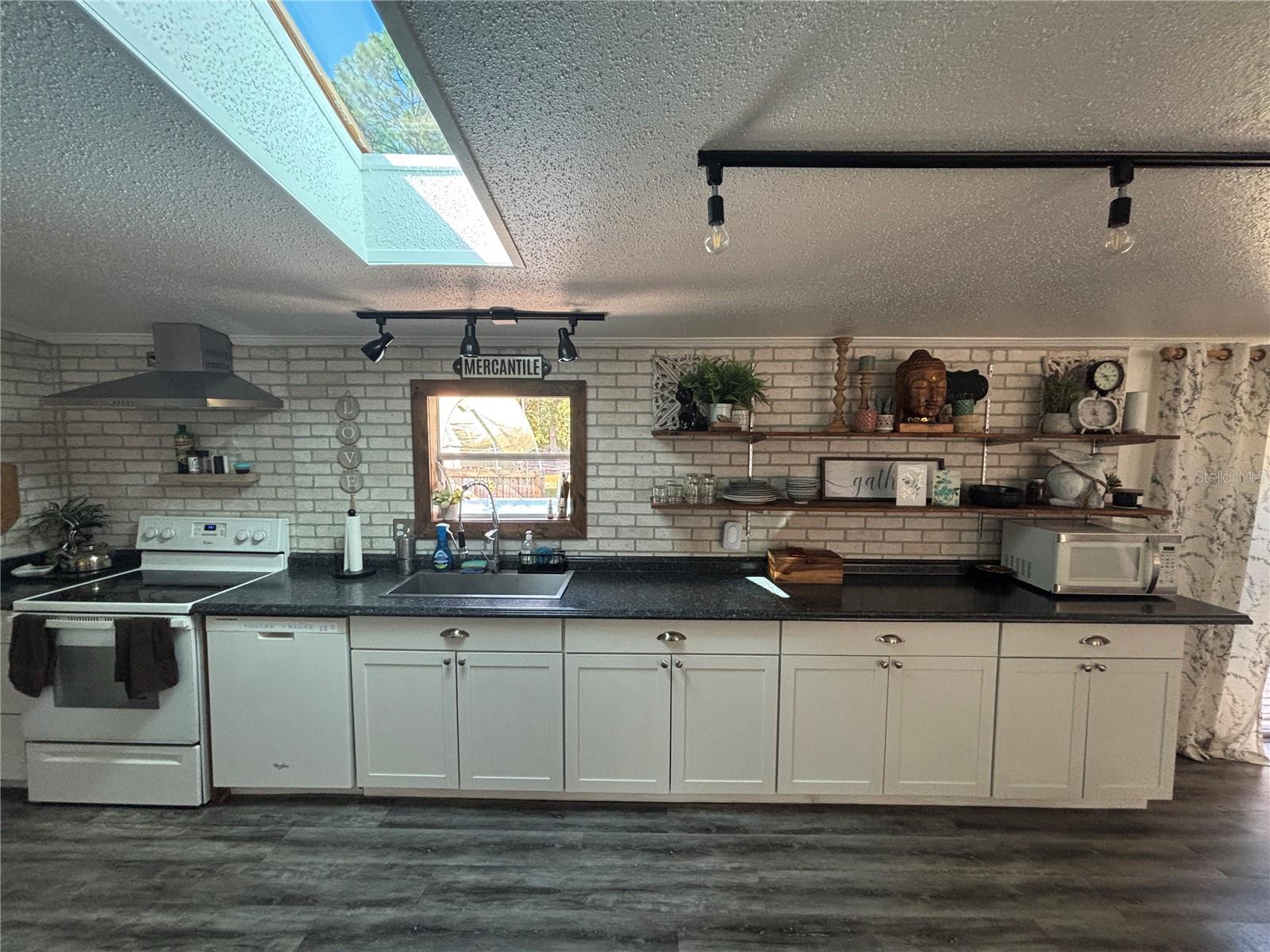 SOTHERDEN ACRES - Residential