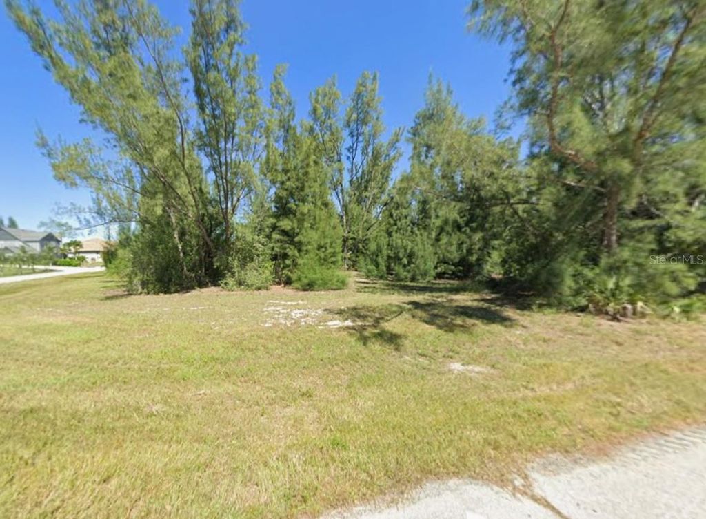 Photo of 4409 NW 21st Street, Cape Coral, FL 33993 (MLS # C7522748)