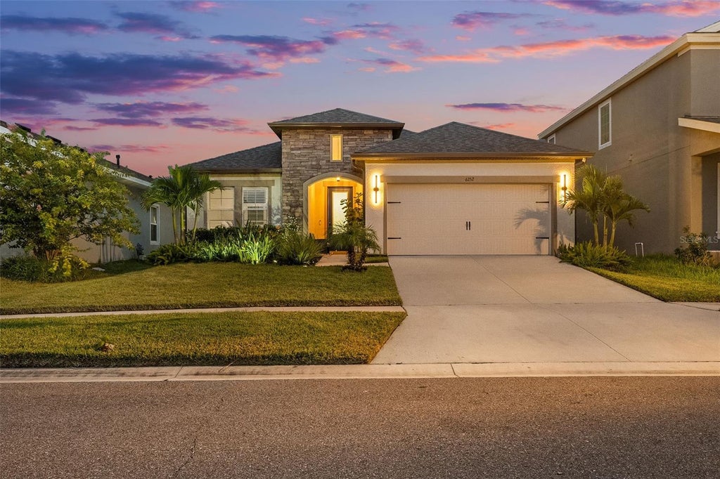 Photo of 6252 Hidden Branch Drive, Apollo Beach, FL 33572 (MLS # P4939924)