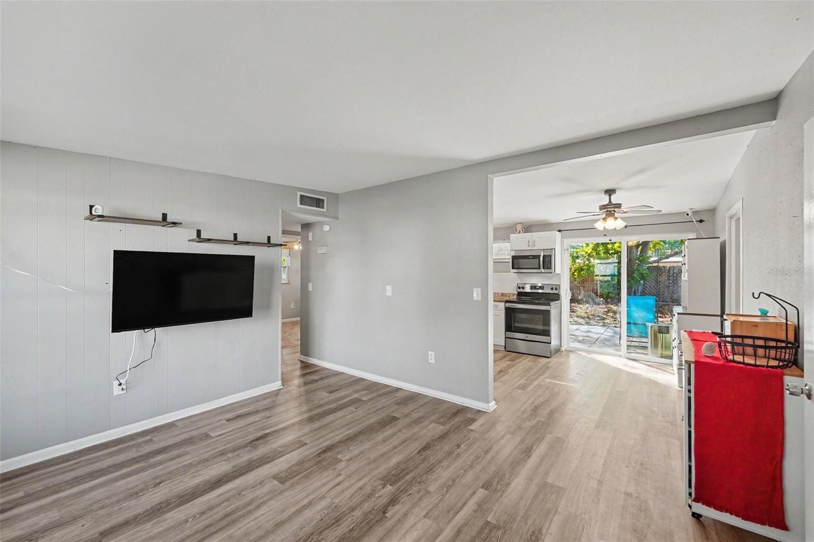 CRESTRIDGE 6TH ADD - Residential