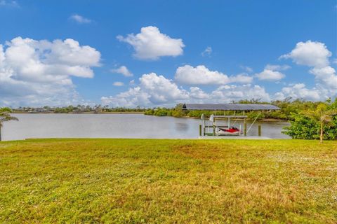 A home in PORT CHARLOTTE