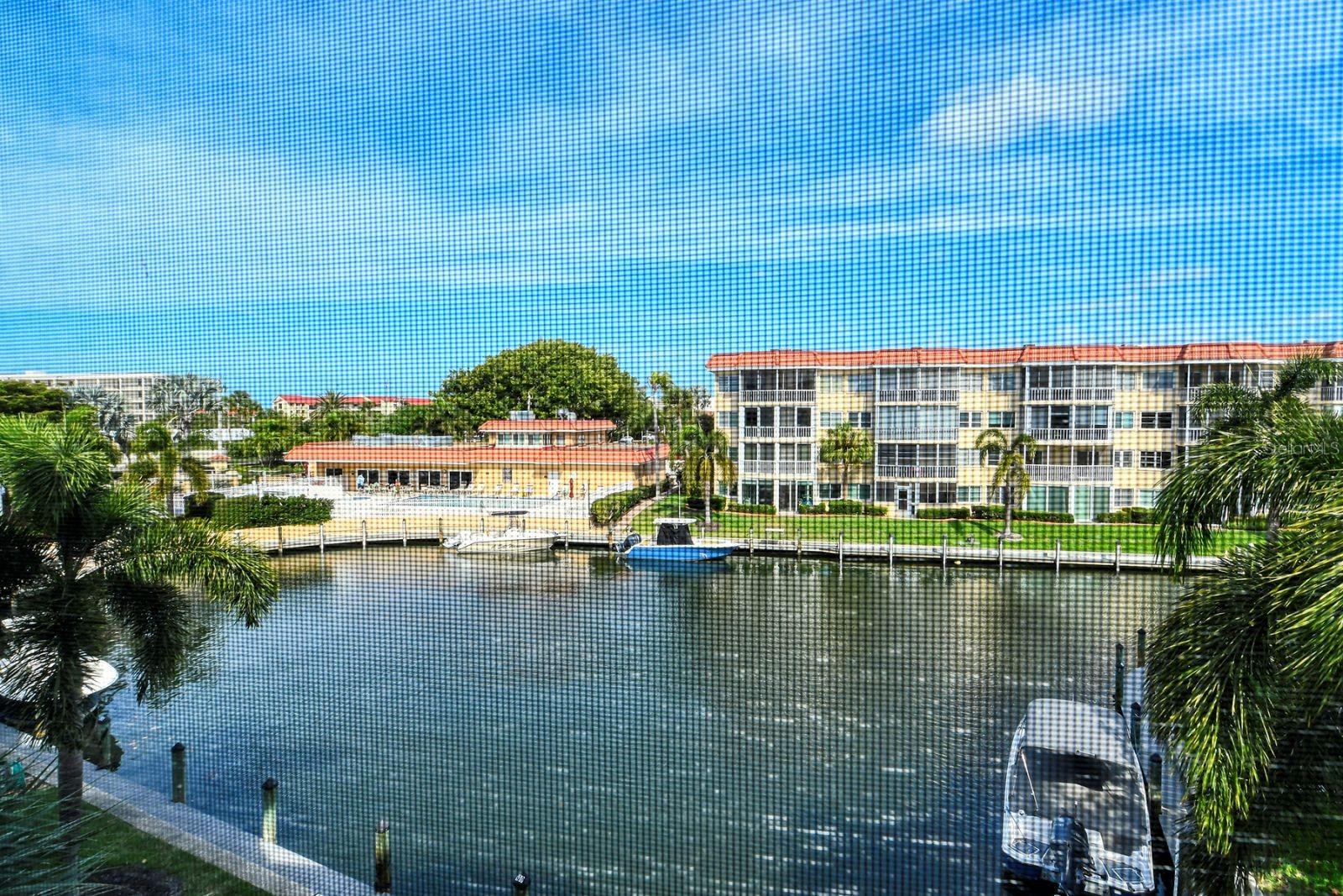 SIESTA HARBOR I - Residential