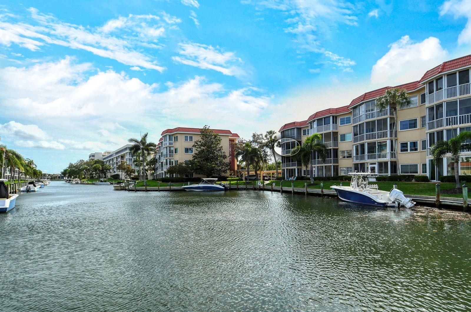 SIESTA HARBOR I - Residential