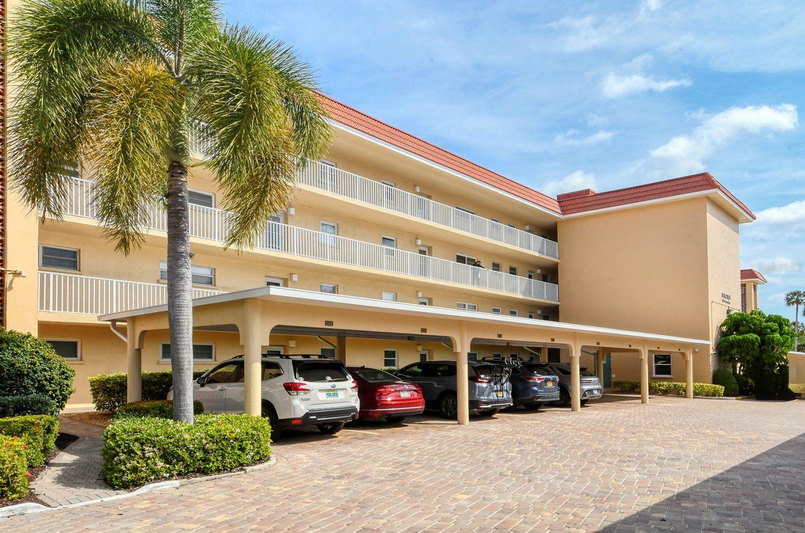 SIESTA HARBOR I - Residential