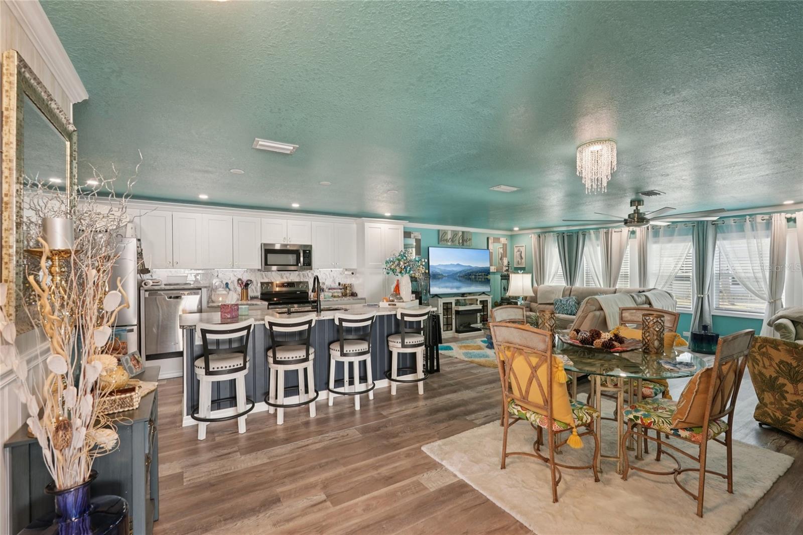 KINGS GATE CLUB MHP - Residential