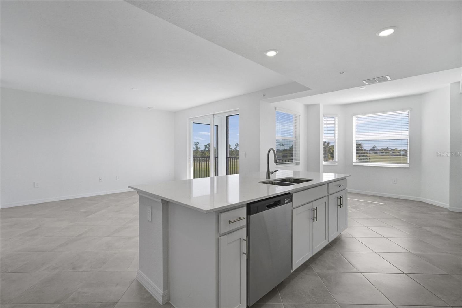WELLEN PARK GOLF & COUNTRY CLUB - Residential