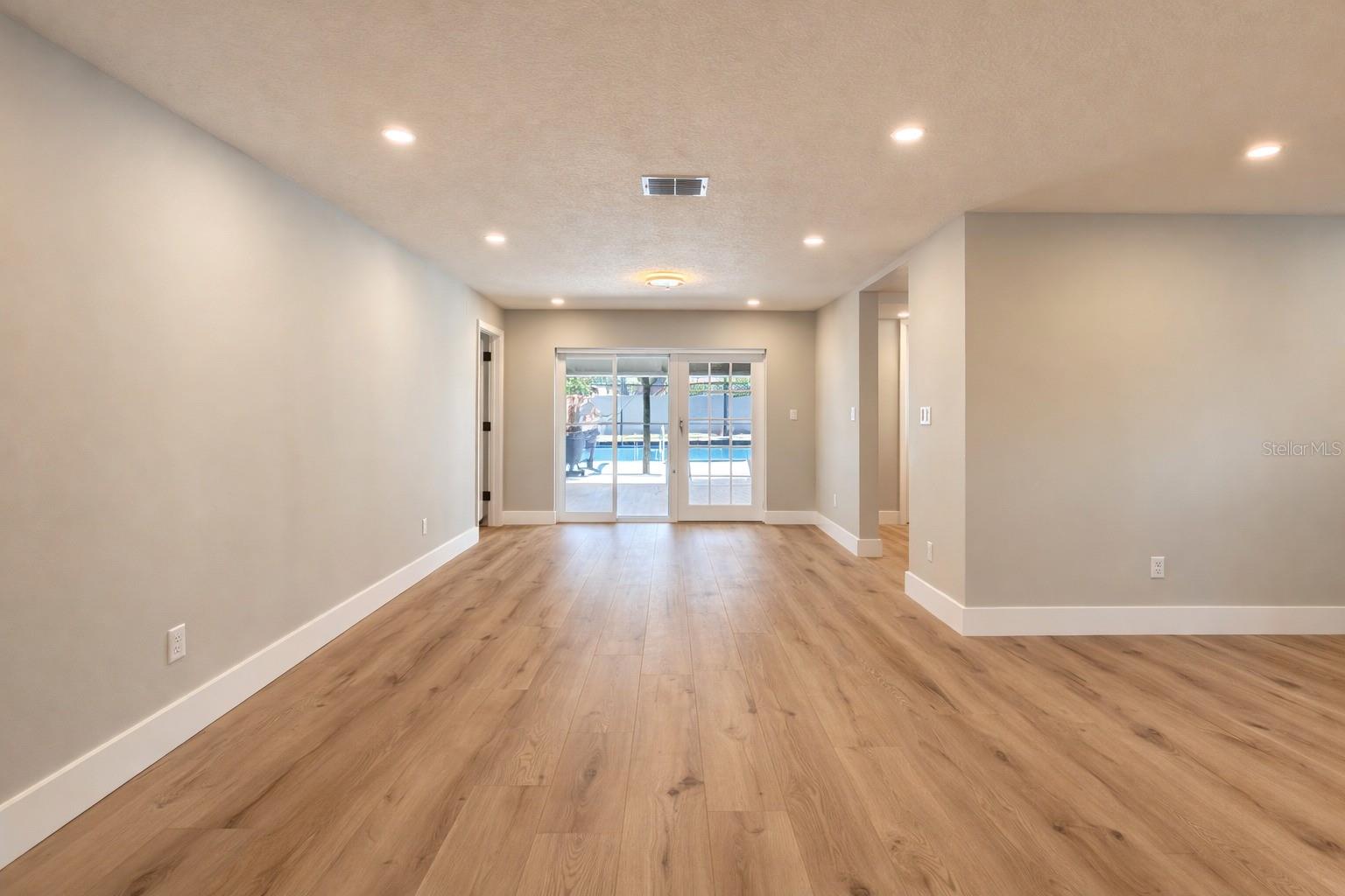 ERROL ESTATE - Residential