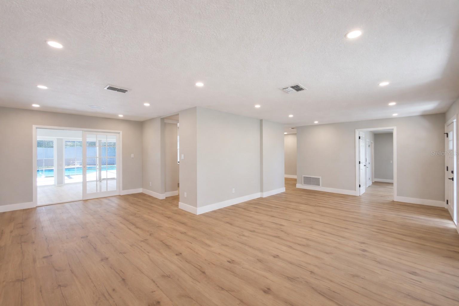 ERROL ESTATE - Residential