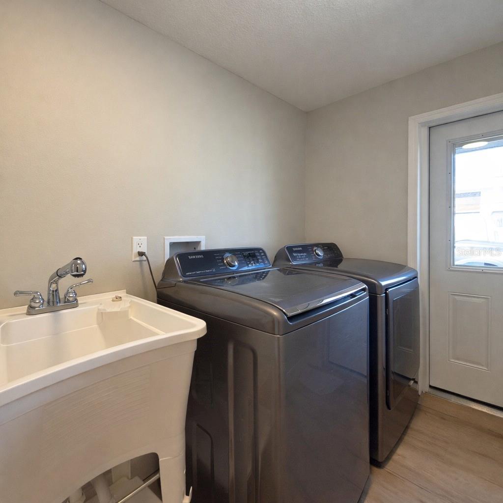 ERROL ESTATE - Residential