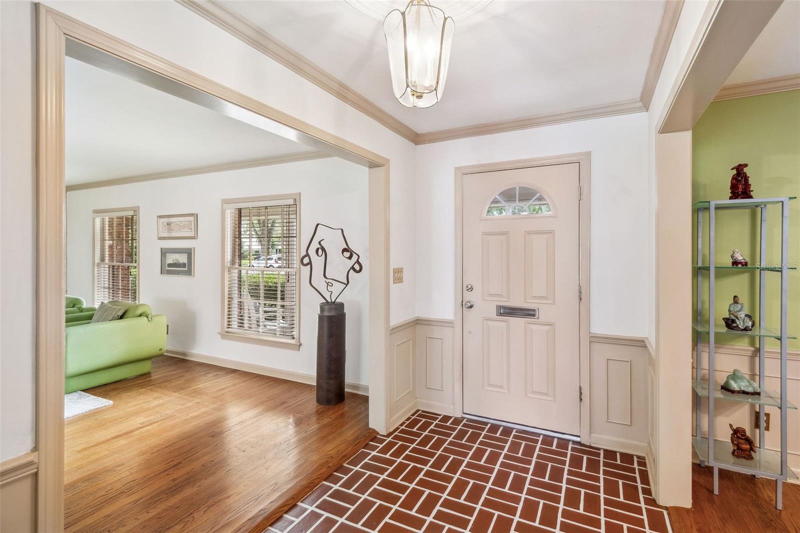 2500 LAKE SHORE DRIVE