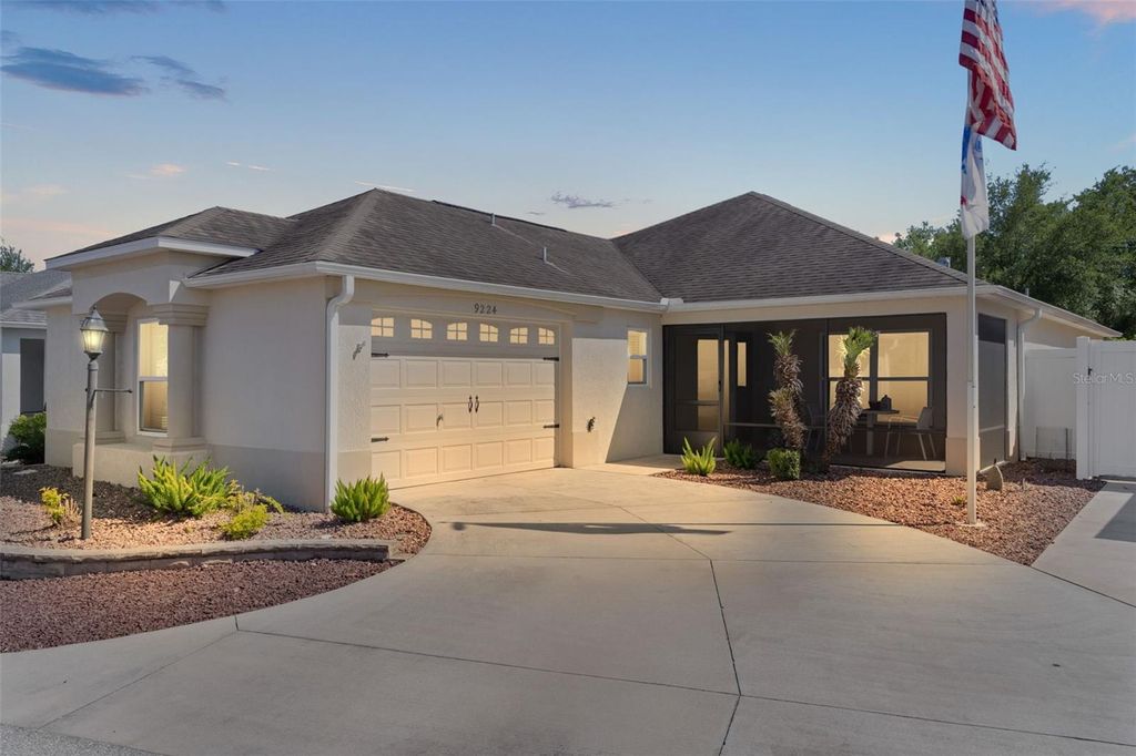 Photo of 9224 SE 168th Cook Place, The Villages, FL 32162 (MLS # G5110619)