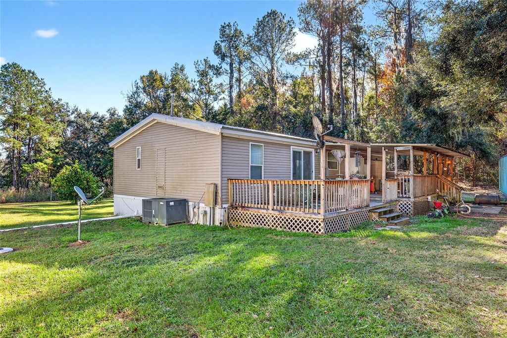 Photo of 15340 NW 65th Avenue Road, Reddick, FL 32686 (MLS # OM715194)