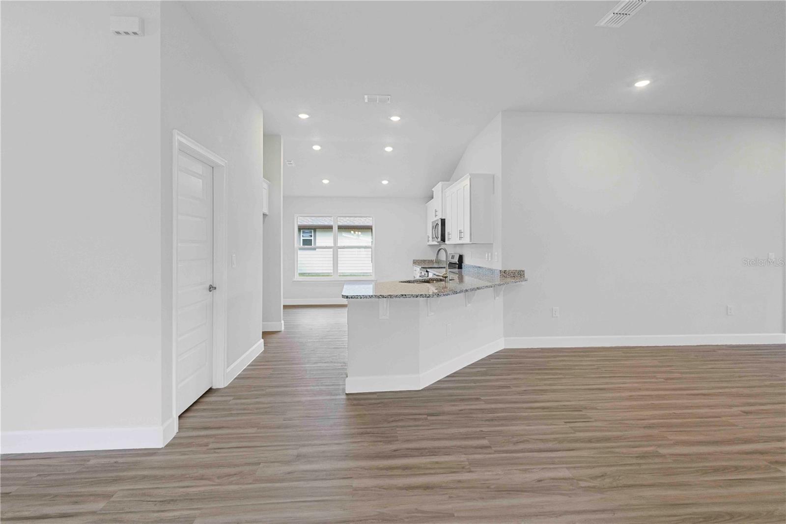 PRESERVE/LAUREL LAKE - Residential