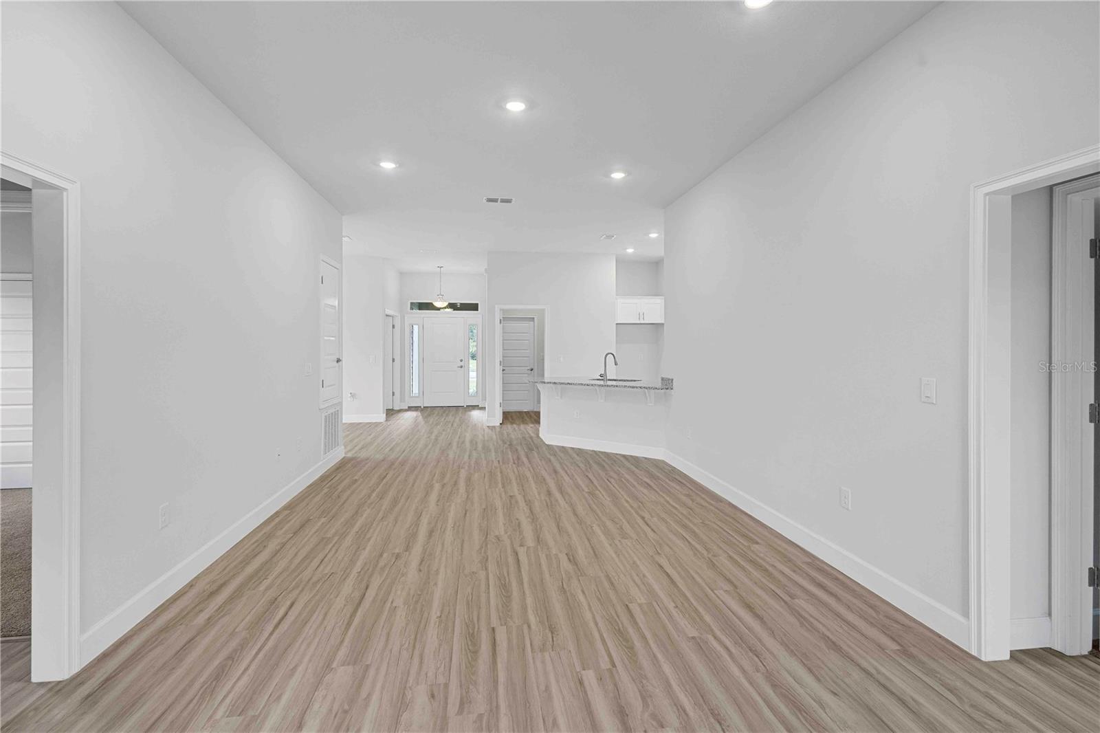 PRESERVE/LAUREL LAKE - Residential