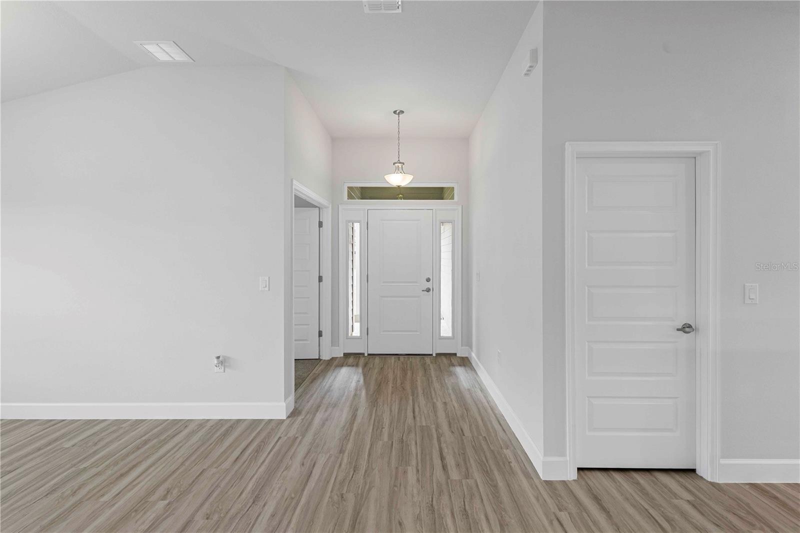 424 SW SILVER PALM DRIVE