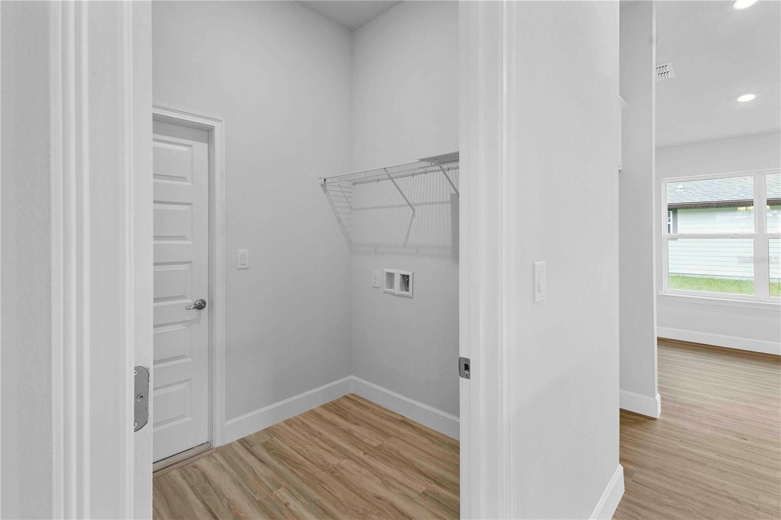 PRESERVE/LAUREL LAKE - Residential