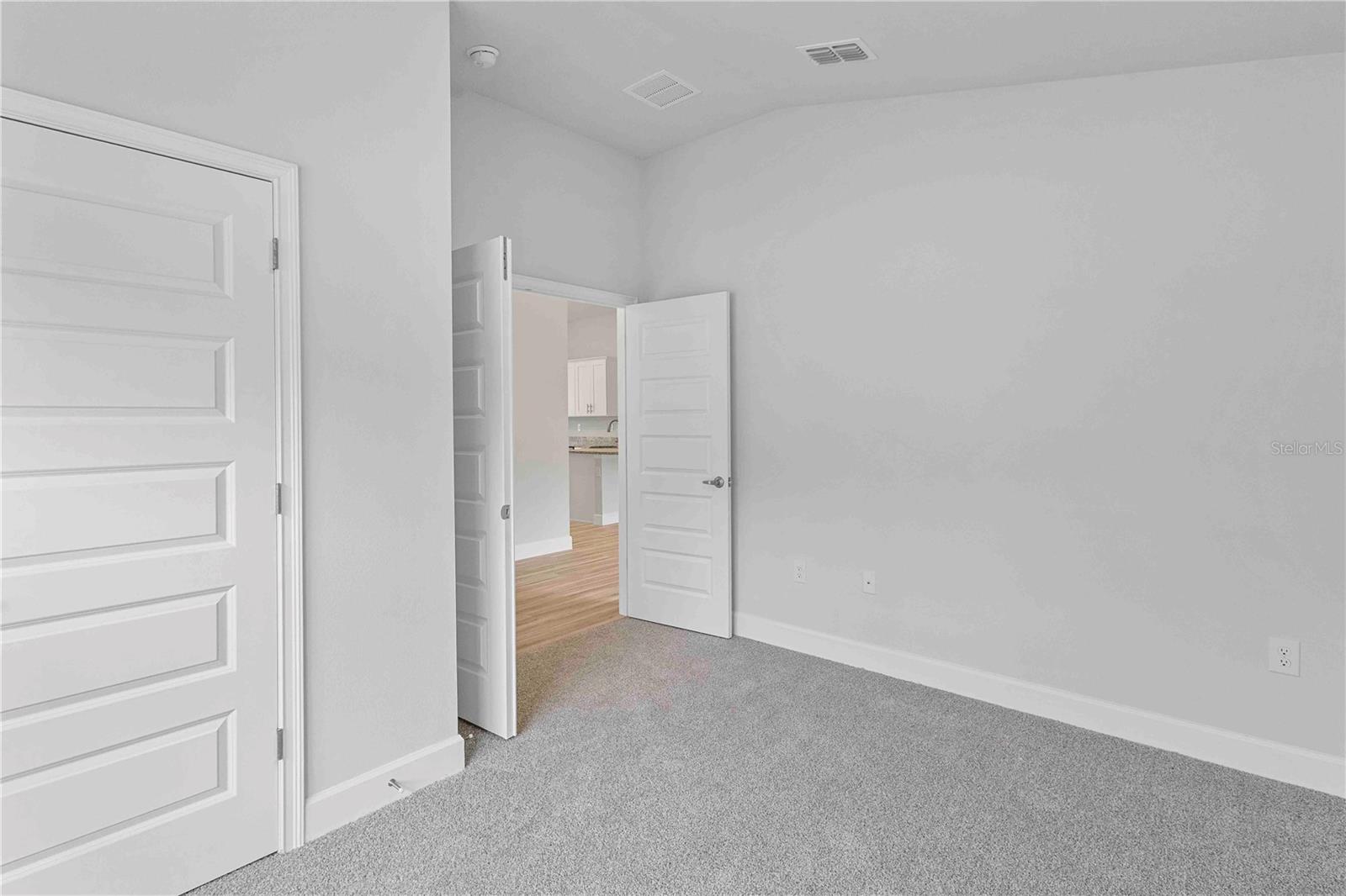 PRESERVE/LAUREL LAKE - Residential