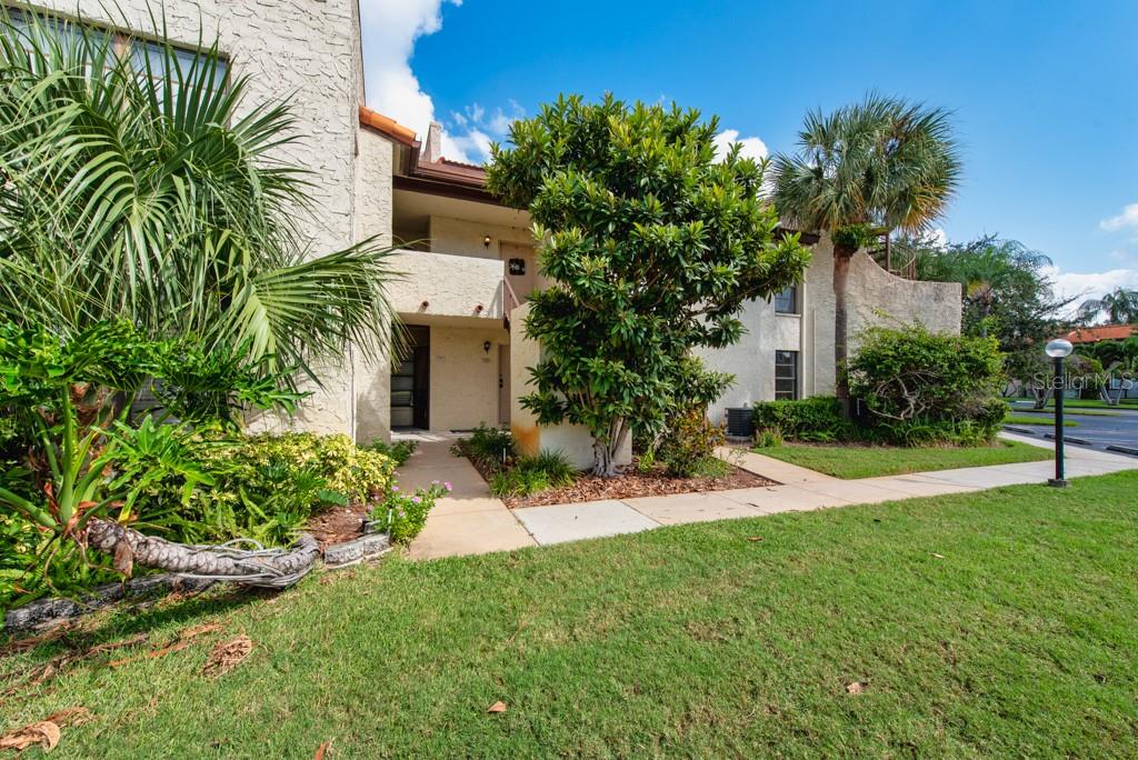 LAKE TARPON VILLAS CONDO - Residential