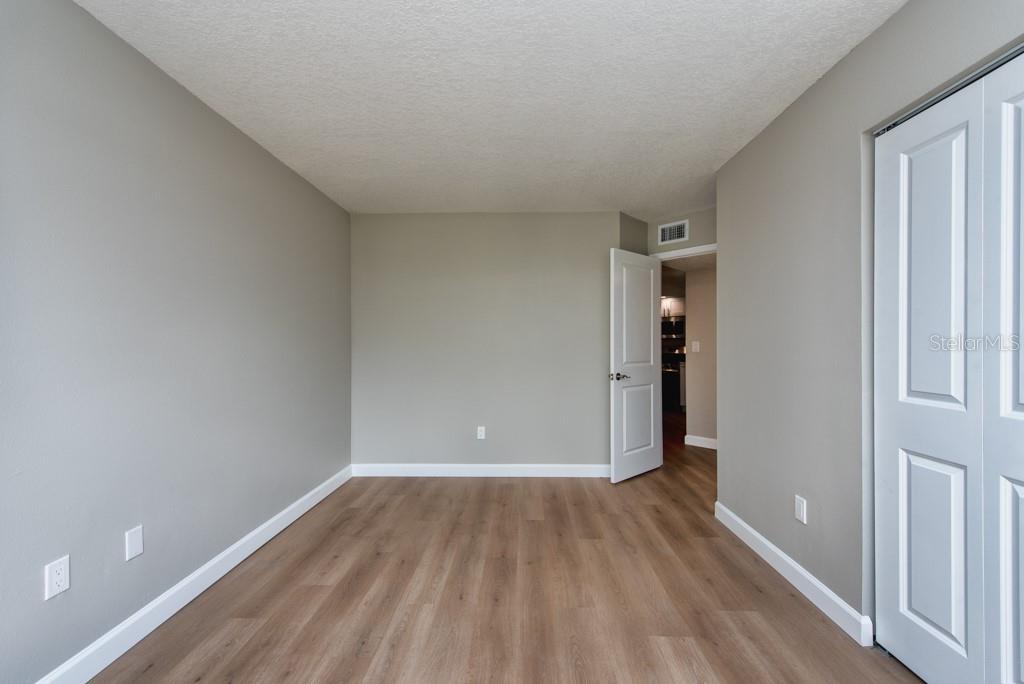 LAKE TARPON VILLAS CONDO - Residential