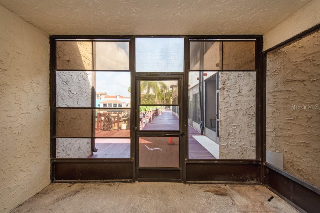 LAKE TARPON VILLAS CONDO - Residential