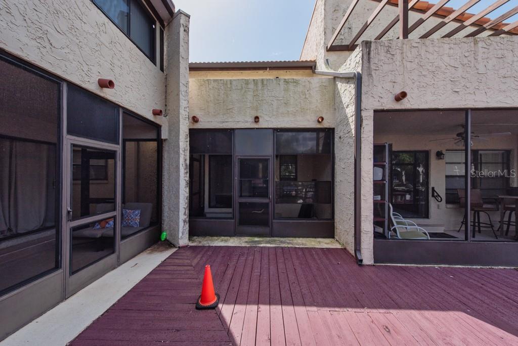 LAKE TARPON VILLAS CONDO - Residential