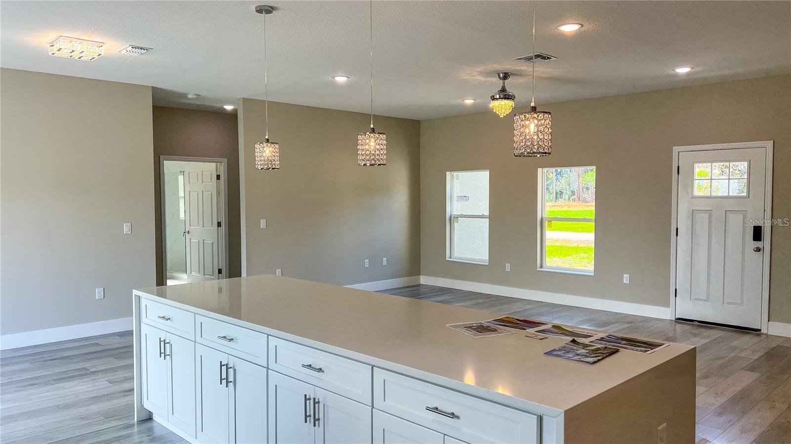 SPRING LAKE VILLAGE IV PB 9-PG 75 LOT 12 BLK J - Residential