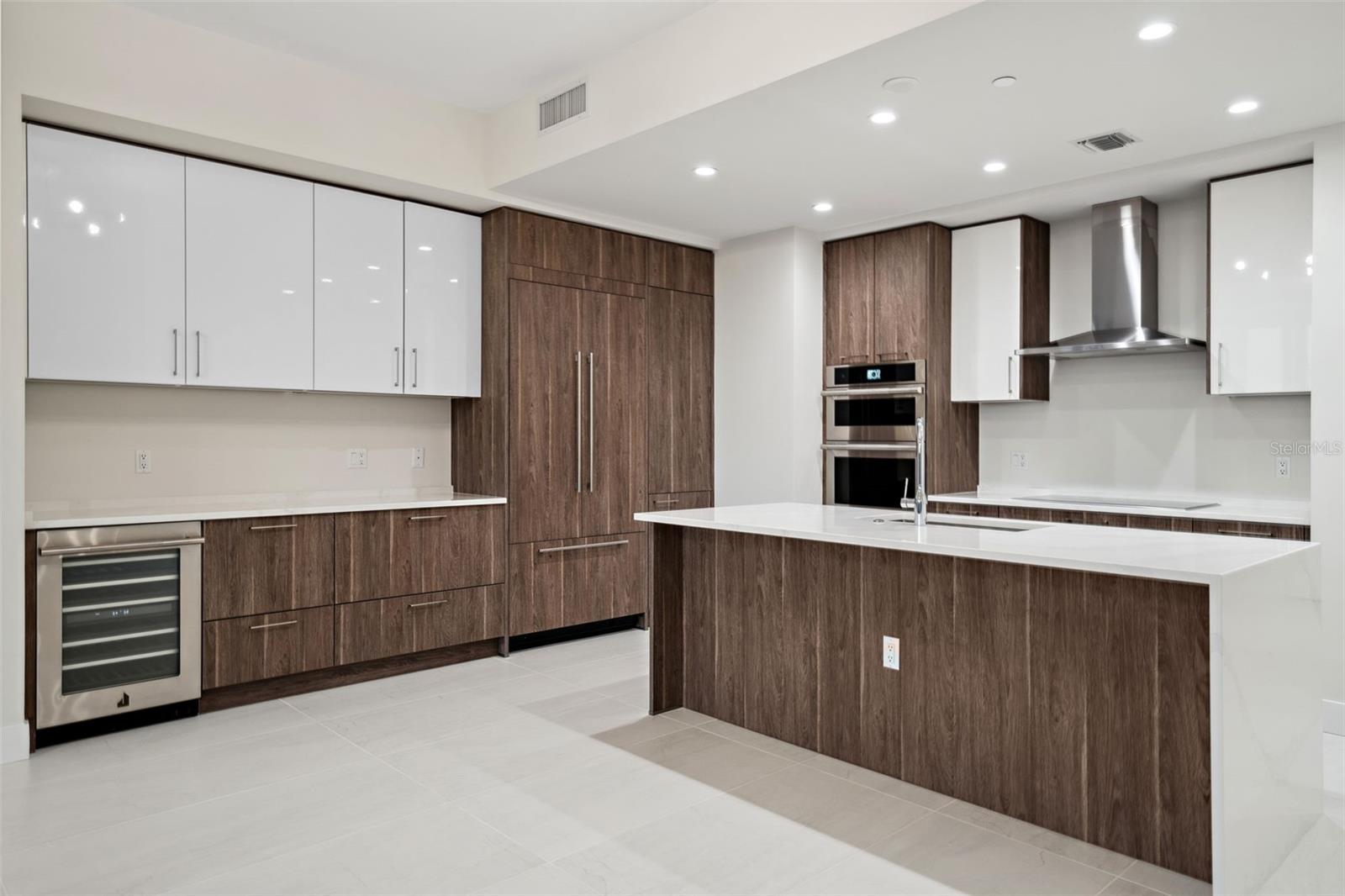 301 1ST STREET S 1605