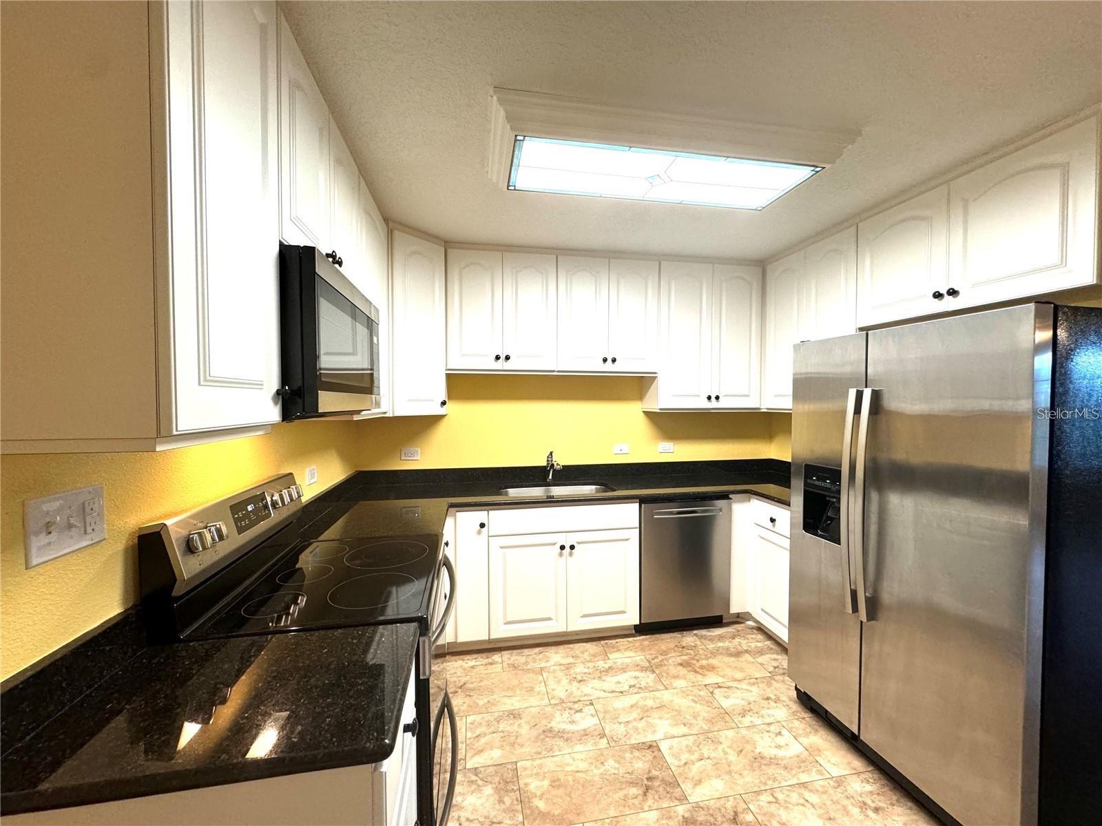 RIDGE CREST SUB - Residential Lease