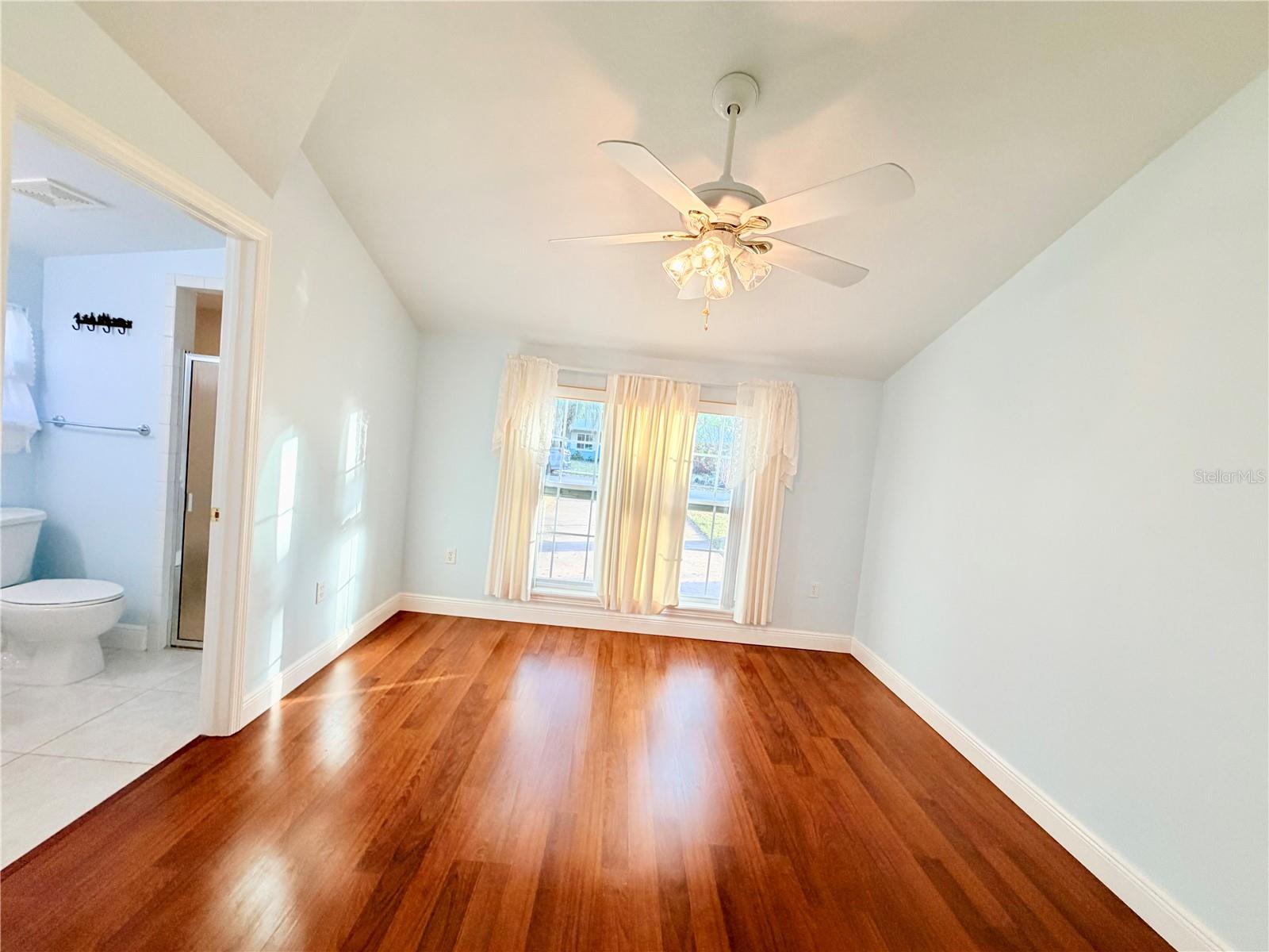 RIDGE CREST SUB - Residential Lease