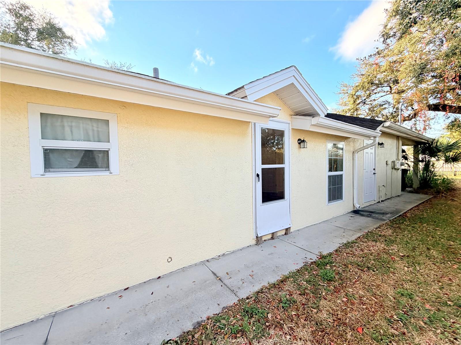 RIDGE CREST SUB - Residential Lease