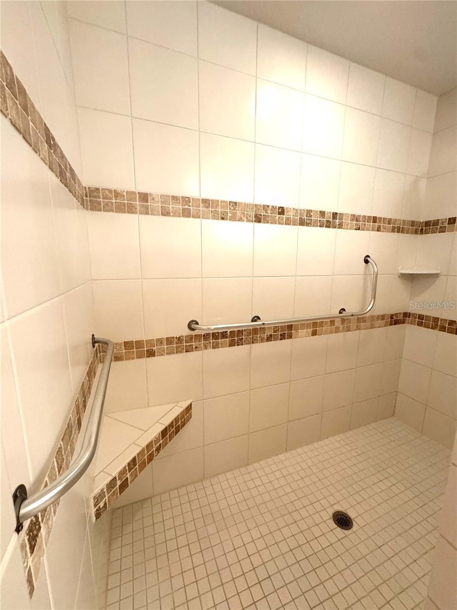 RIDGE CREST SUB - Residential Lease