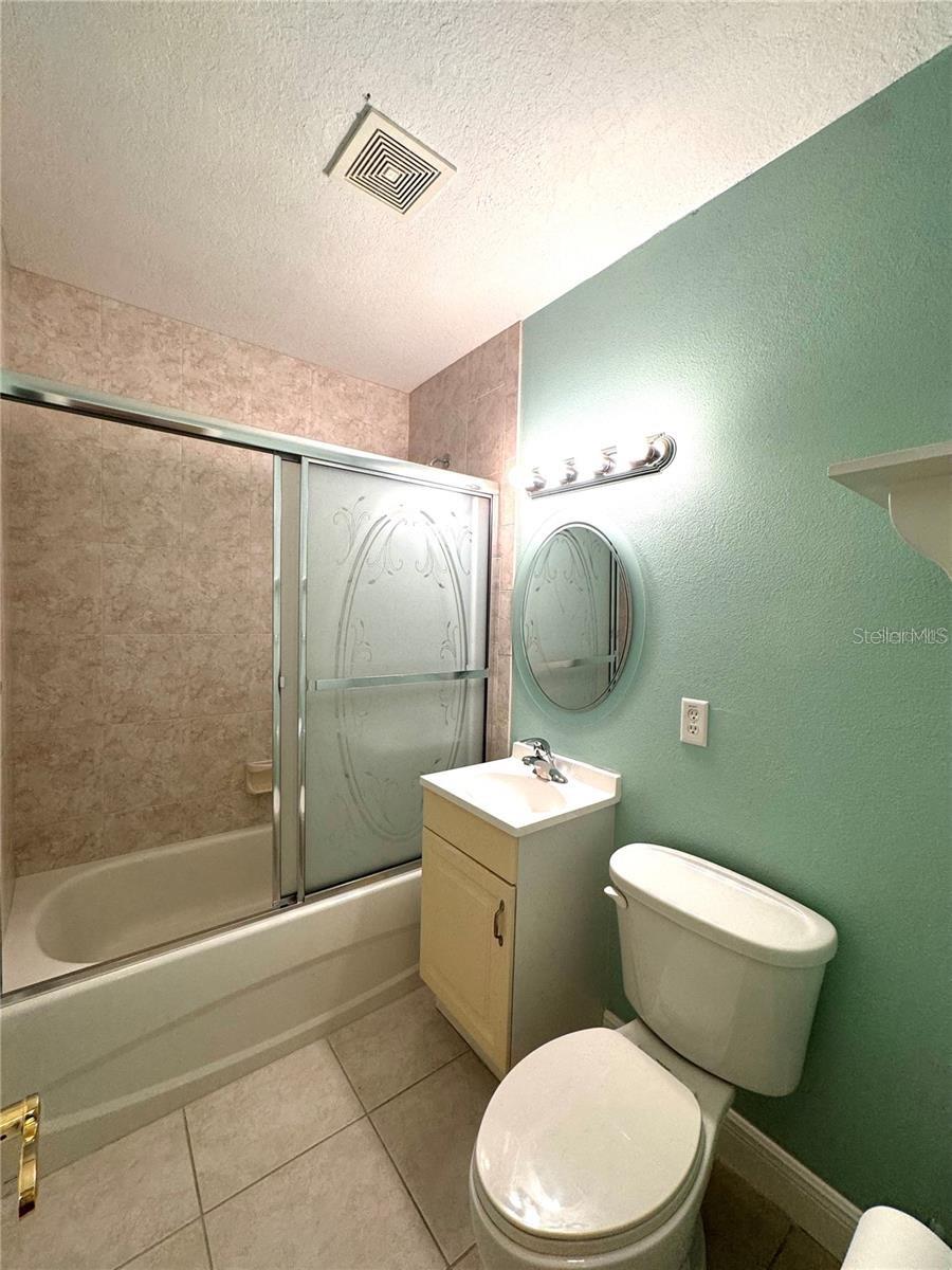 RIDGE CREST SUB - Residential Lease