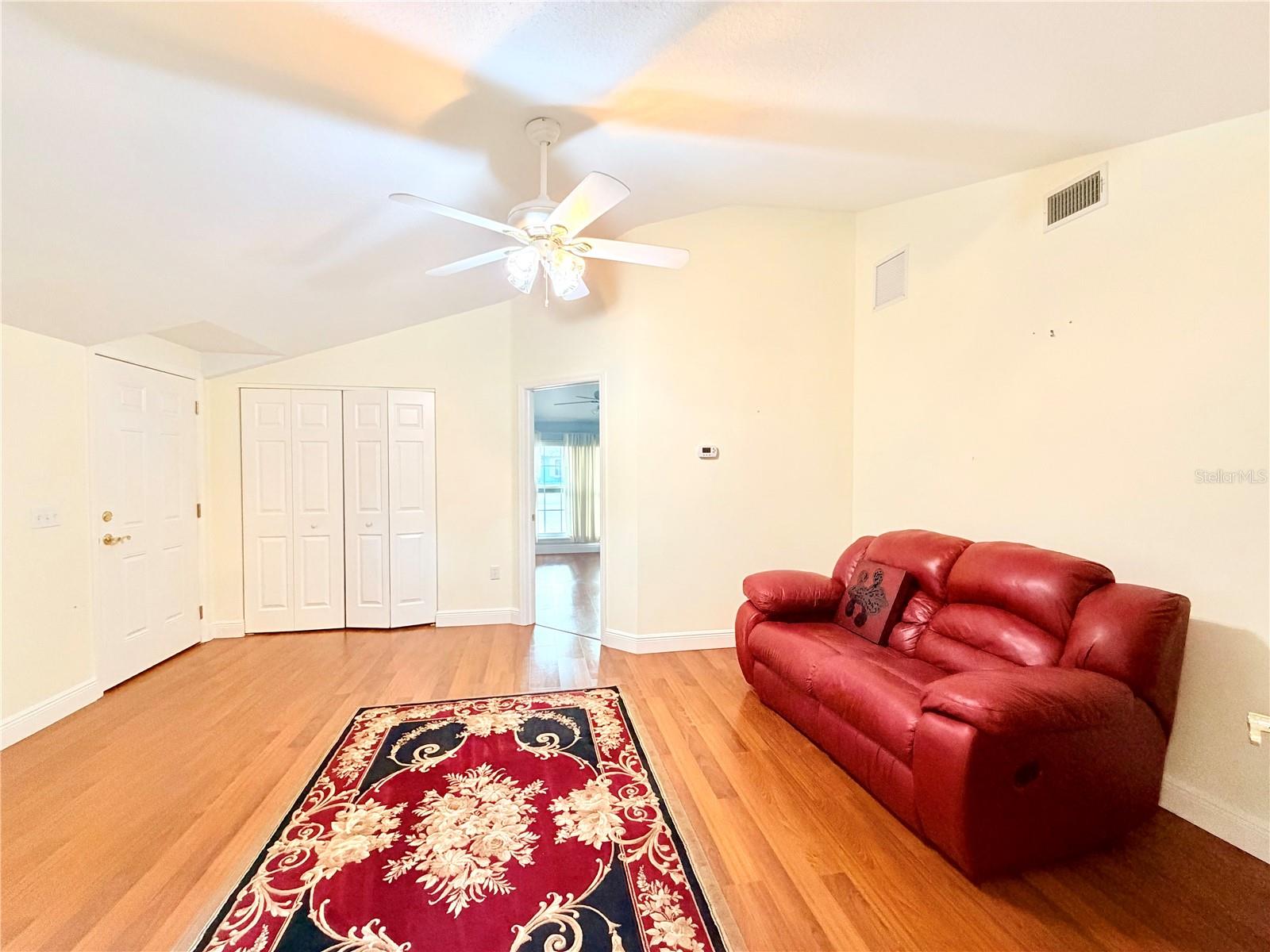 RIDGE CREST SUB - Residential Lease