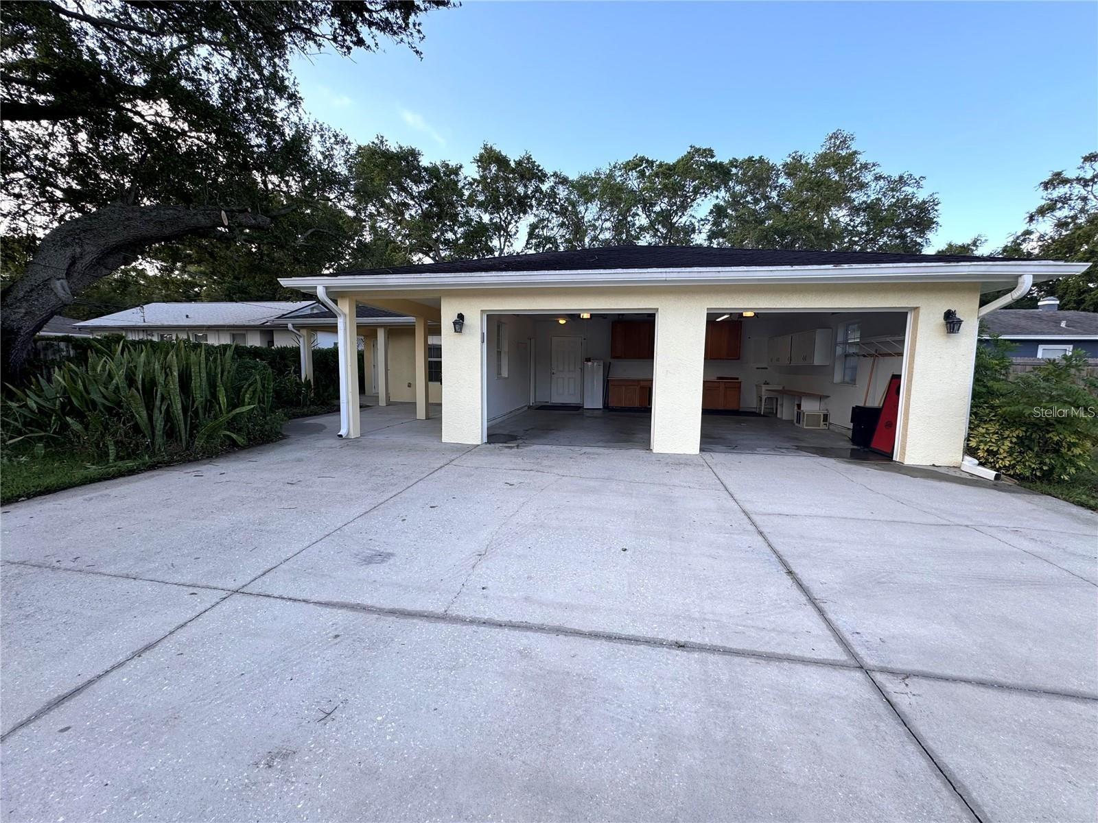 RIDGE CREST SUB - Residential Lease