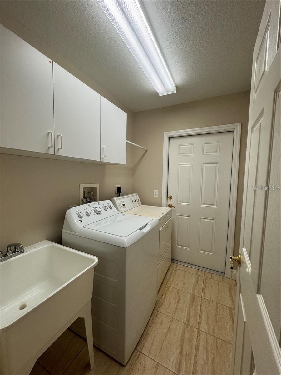 RIDGE CREST SUB - Residential Lease