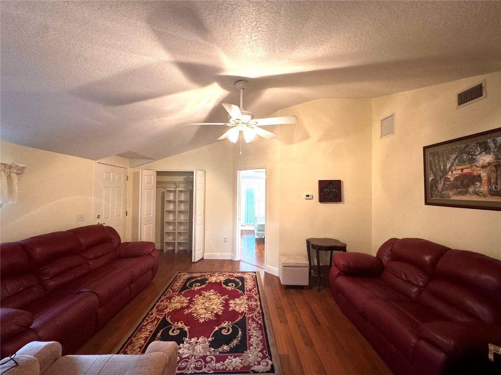 RIDGE CREST SUB - Residential Lease