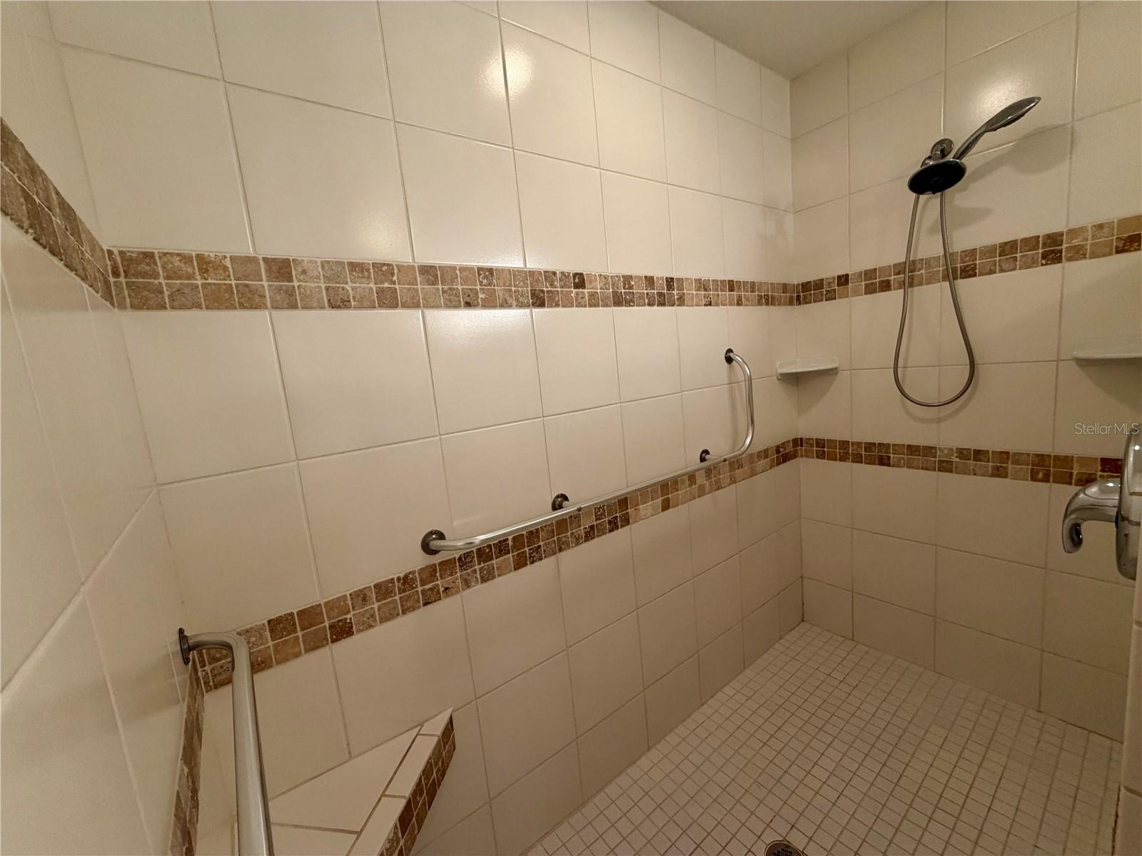 RIDGE CREST SUB - Residential Lease